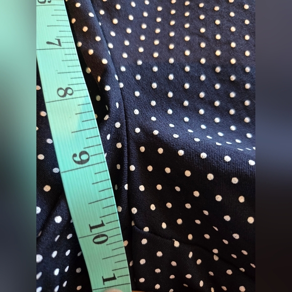 S.C.&Co. | Black Polka Dot Capris, Size 12 - Picture 8 of 9